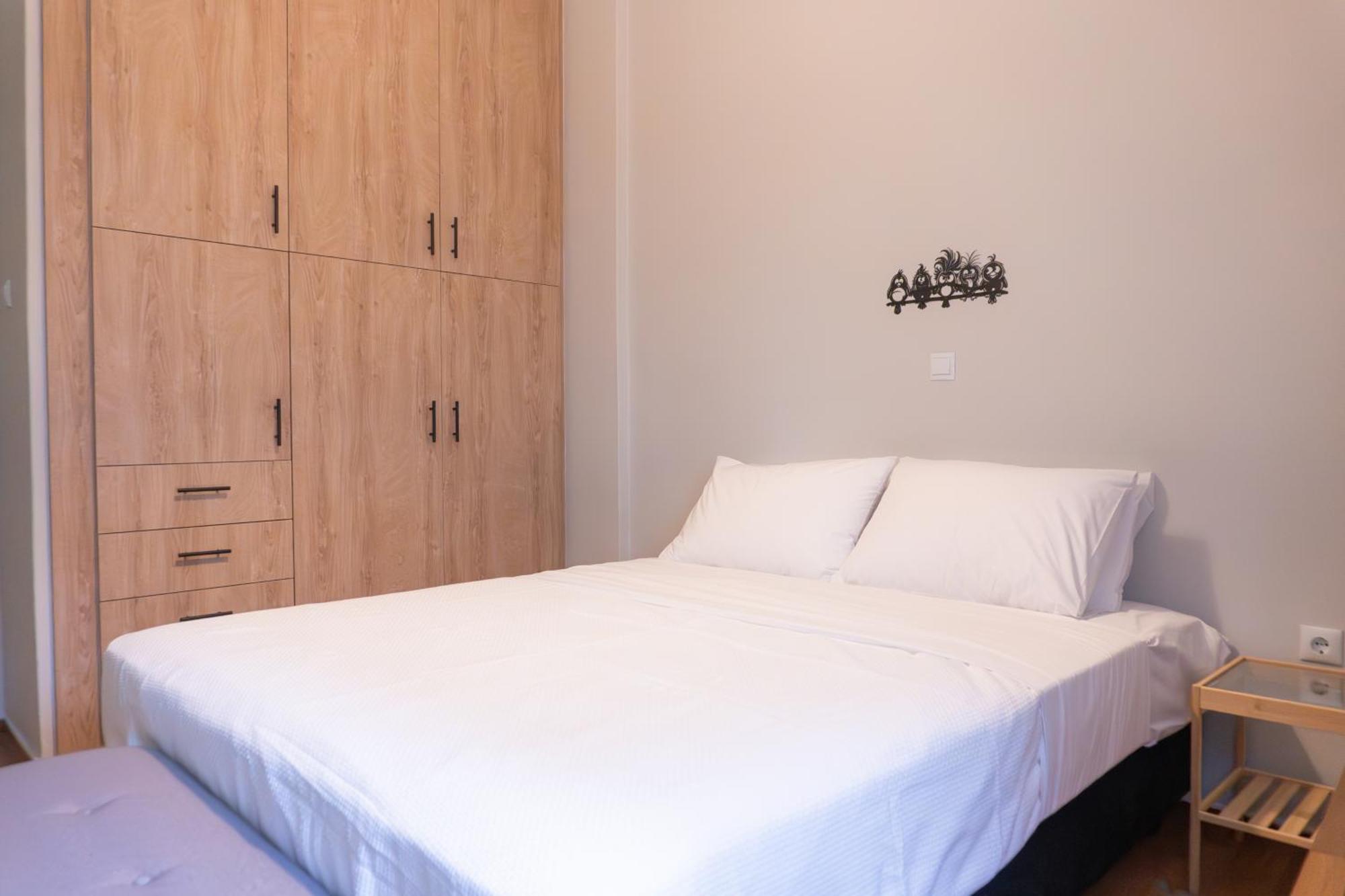 50 Steps Metro Kato Patisia Renovated Athens Apt Bagian luar foto