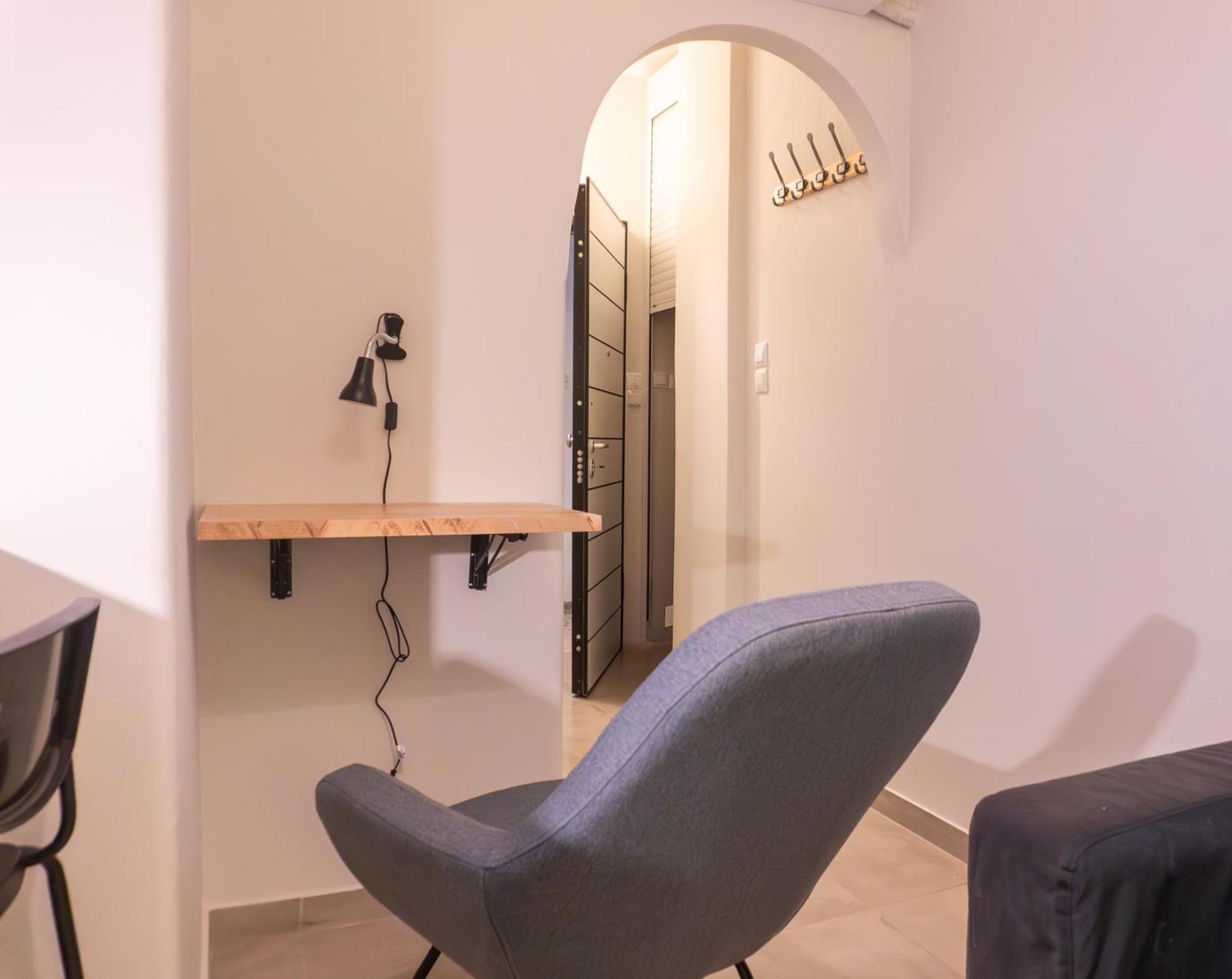 50 Steps Metro Kato Patisia Renovated Athens Apt Bagian luar foto