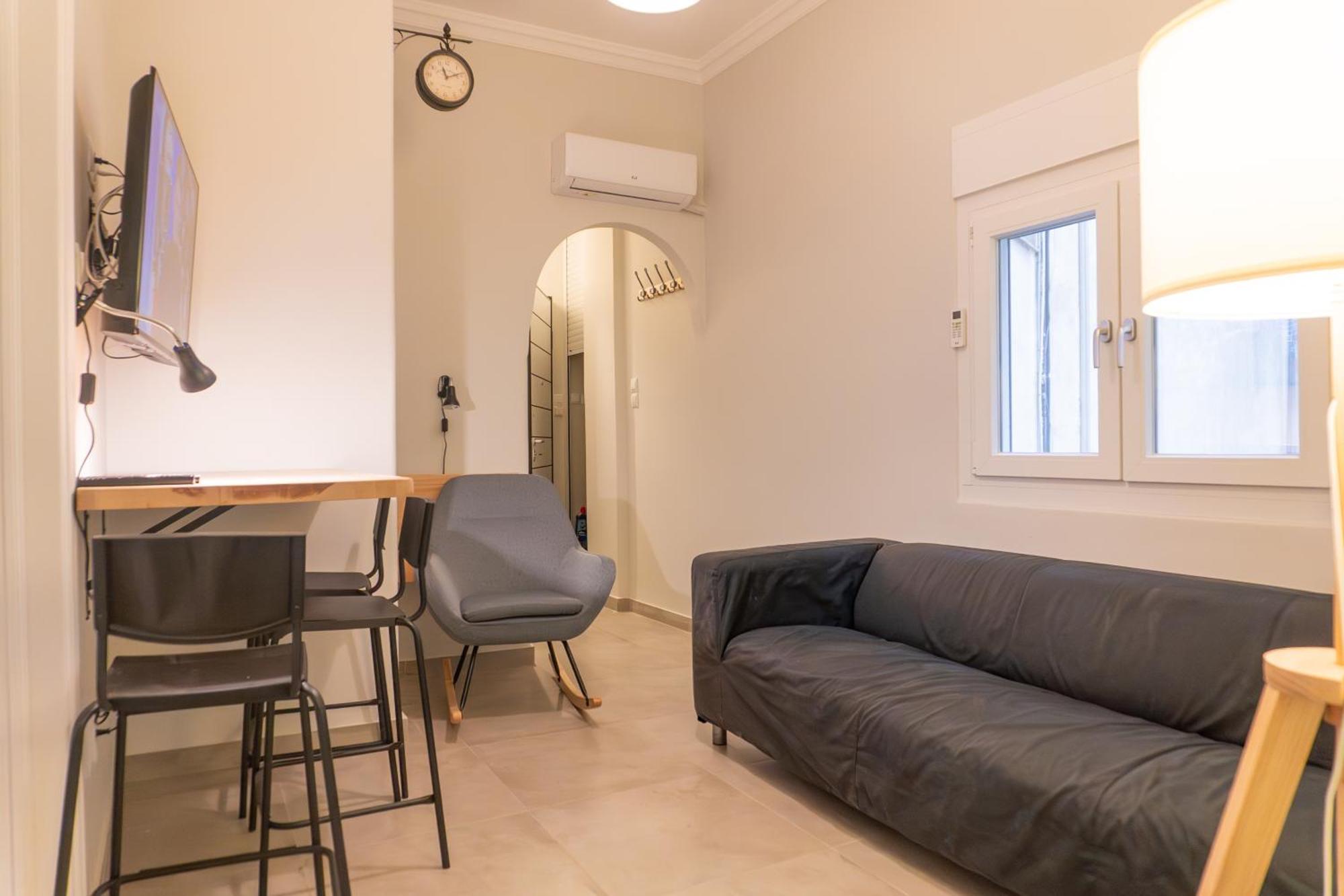 50 Steps Metro Kato Patisia Renovated Athens Apt Bagian luar foto