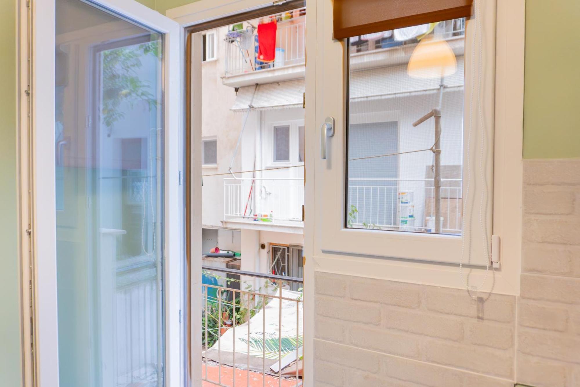 50 Steps Metro Kato Patisia Renovated Athens Apt Bagian luar foto