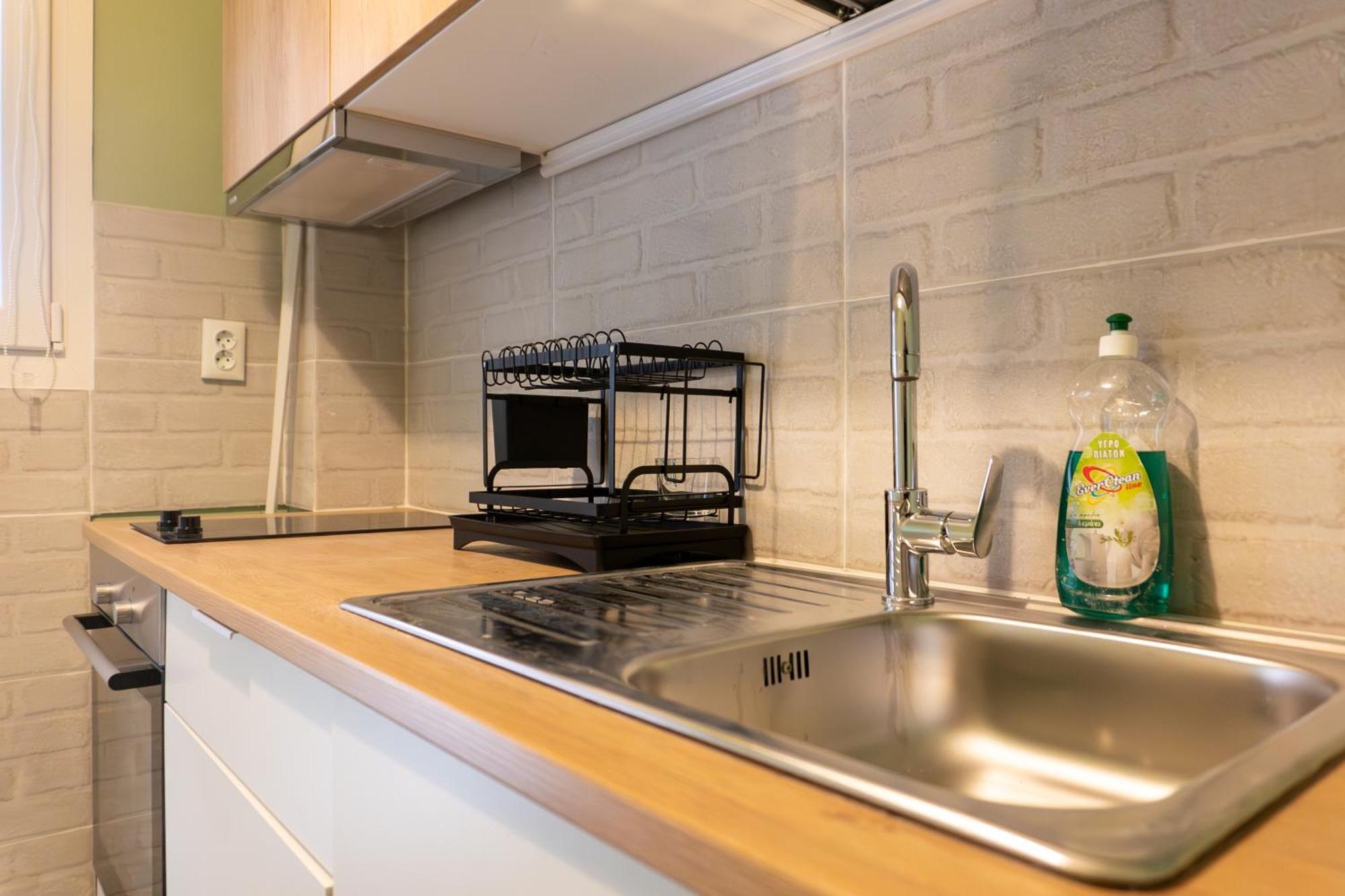 50 Steps Metro Kato Patisia Renovated Athens Apt Bagian luar foto