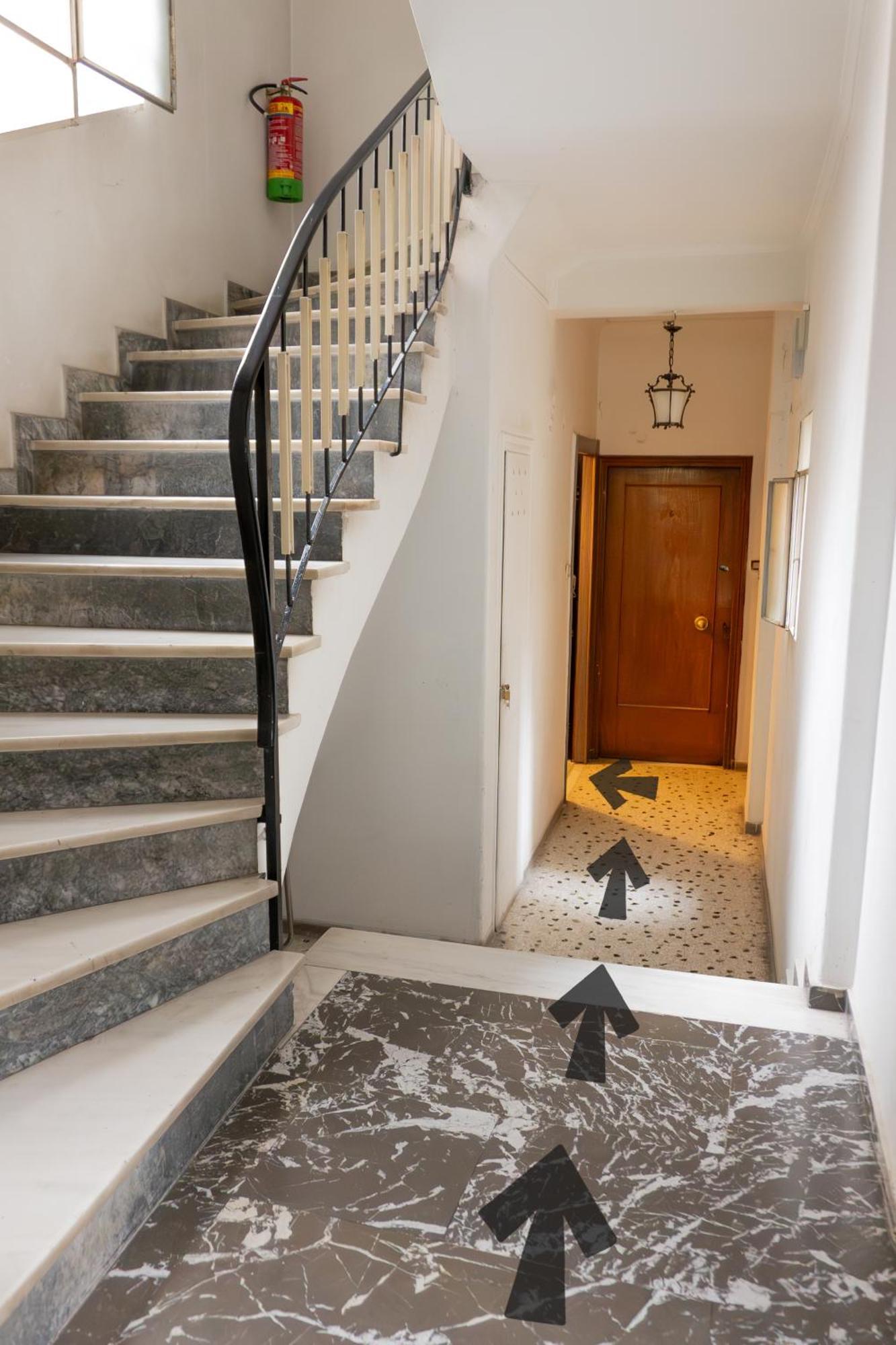 50 Steps Metro Kato Patisia Renovated Athens Apt Bagian luar foto